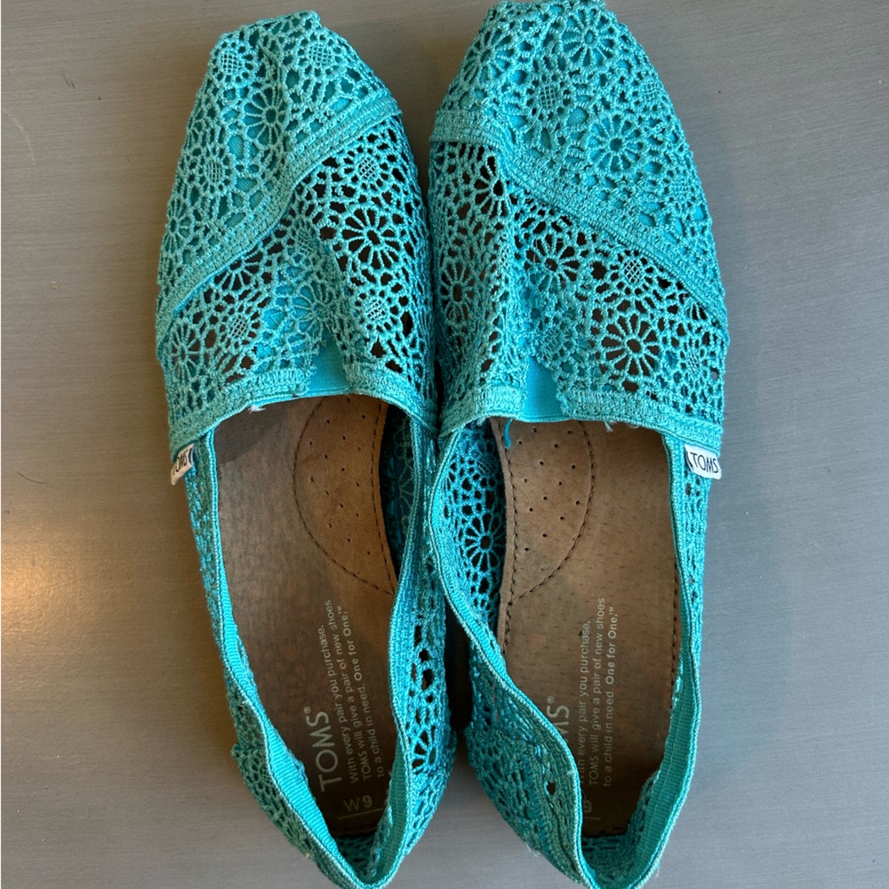 Toms Lace Turquoise Slip On Shoe